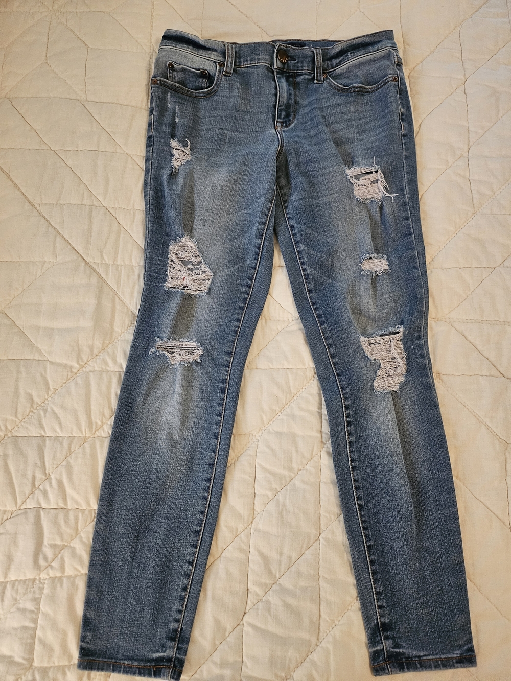 Aeropostale Faded Denim Disressed Jeggings- Size 8
